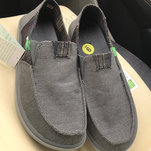 Sanuk Other - SanuK Mens loafers size 9M